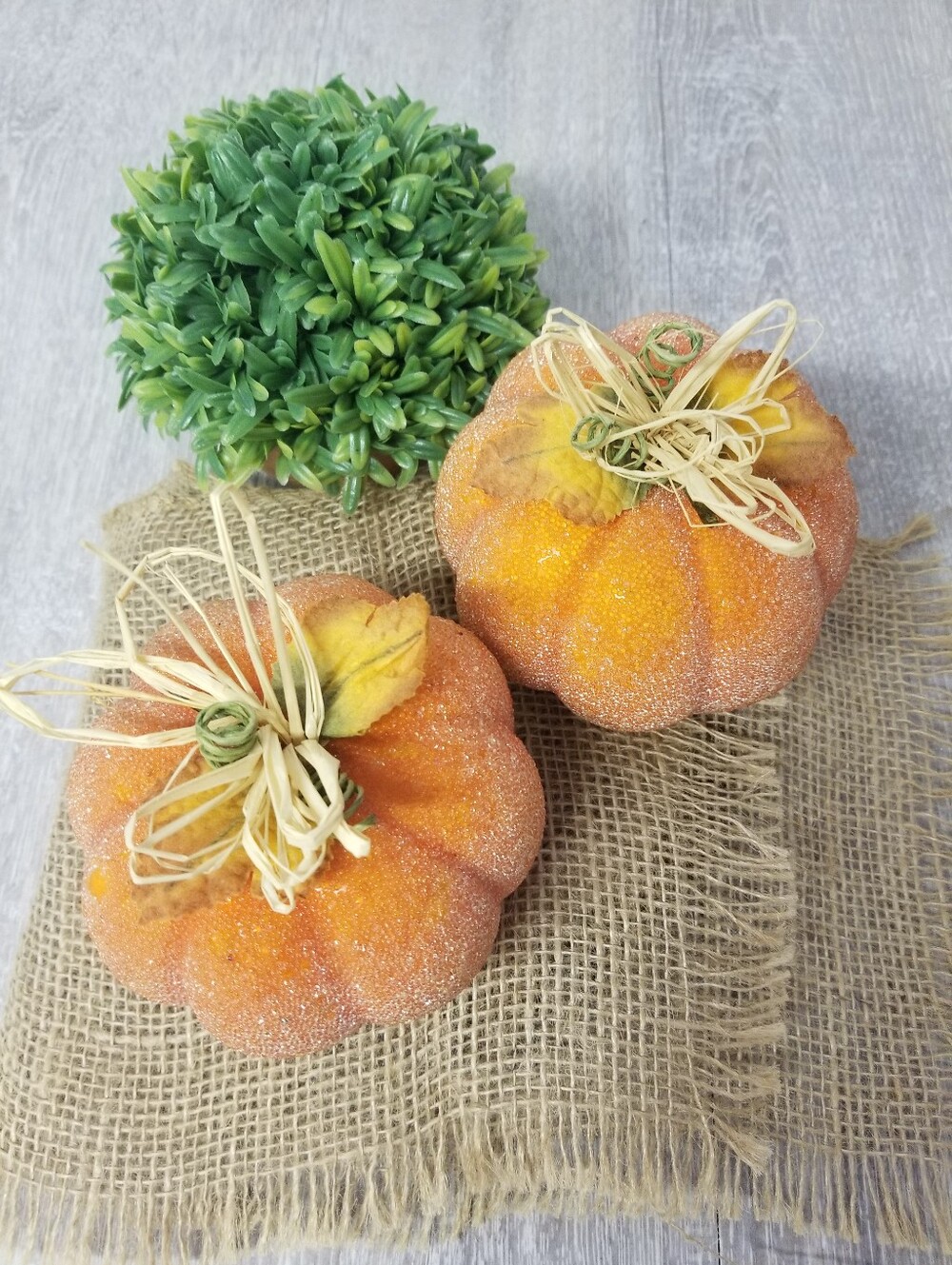 Rustic Pumpkin Decor - Picture 1 of 7